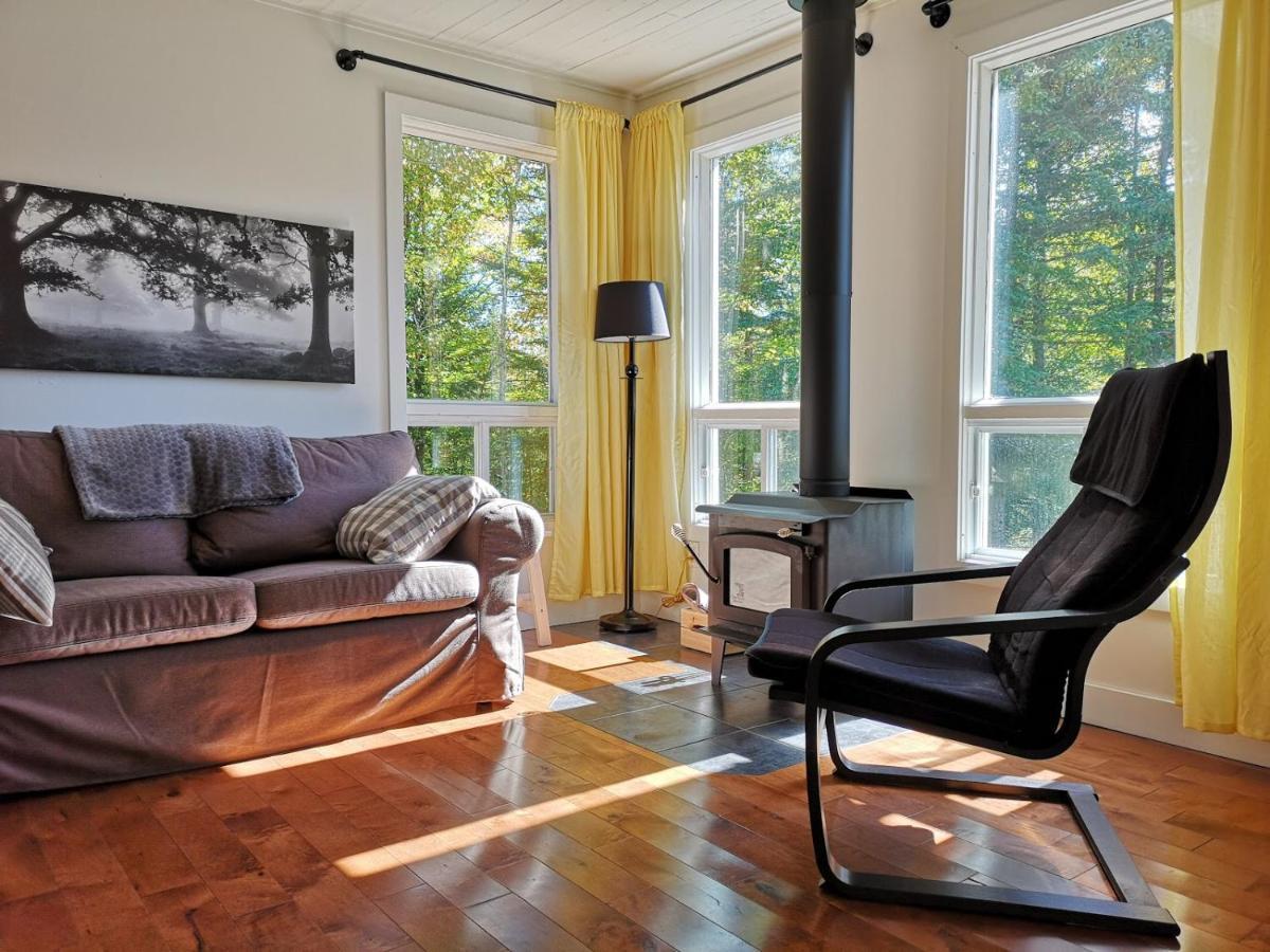 Domaine Des Bec St Alexis Des Monts Villa Сен-Алексис-де-Мон Екстериор снимка